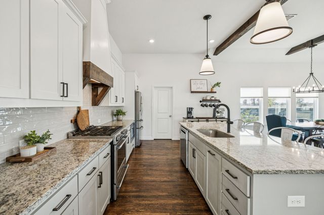 1318 Oliver Creek Lane, Justin, TX 76247