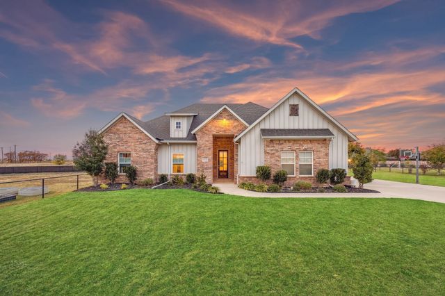 1318 Oliver Creek Lane, Justin, TX 76247