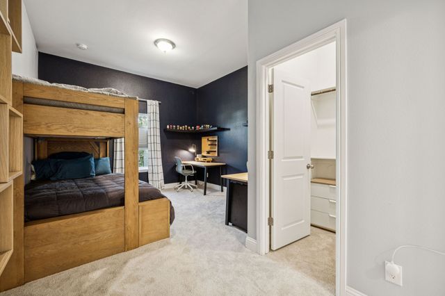 1318 Oliver Creek Lane, Justin, TX 76247