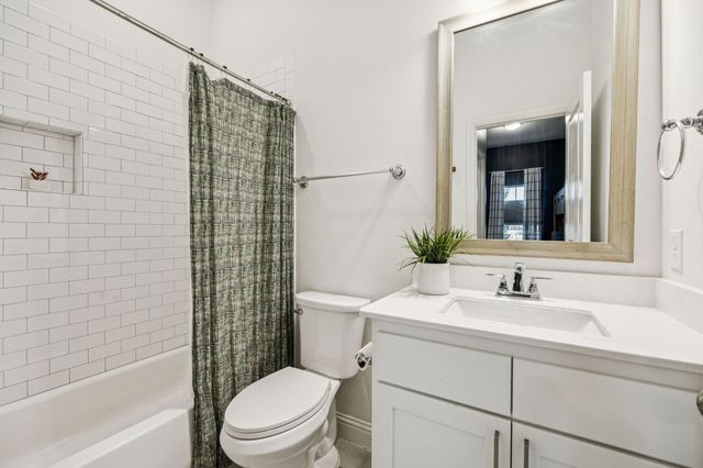 1318 Oliver Creek Lane, Justin, TX 76247