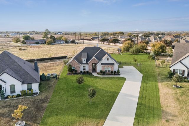 1318 Oliver Creek Lane, Justin, TX 76247