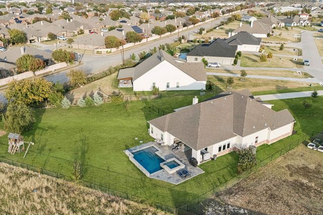 1318 Oliver Creek Lane, Justin, TX 76247