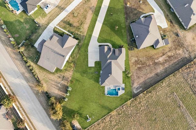 1318 Oliver Creek Lane, Justin, TX 76247