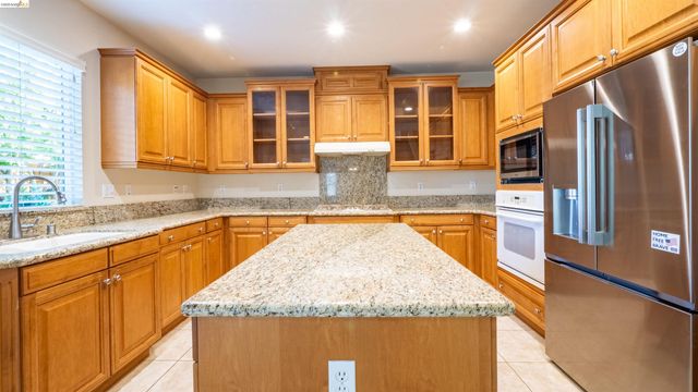 2012 Mint Dr, Brentwood, CA 94513