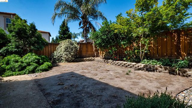 2012 Mint Dr, Brentwood, CA 94513