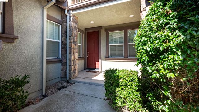 2012 Mint Dr, Brentwood, CA 94513
