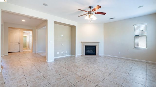 2012 Mint Dr, Brentwood, CA 94513