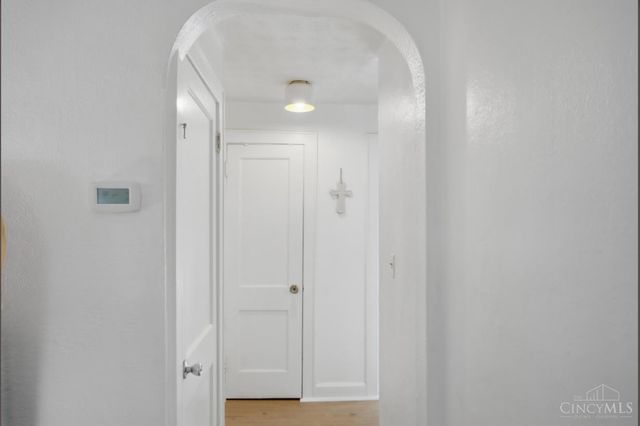 6042 Tenth Avenue, Miami Twp, OH 45342