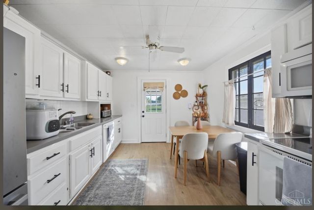 6042 Tenth Avenue, Miami Twp, OH 45342