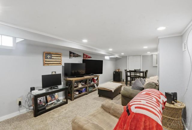 6042 Tenth Avenue, Miami Twp, OH 45342