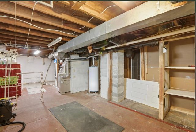 6042 Tenth Avenue, Miami Twp, OH 45342