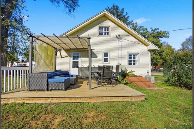 6042 Tenth Avenue, Miami Twp, OH 45342