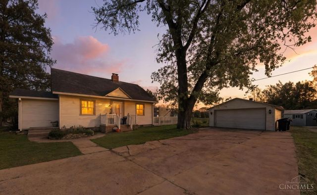 6042 Tenth Avenue, Miami Twp, OH 45342