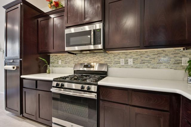 7831 Zaragoza Walk, Sacramento, CA 95823