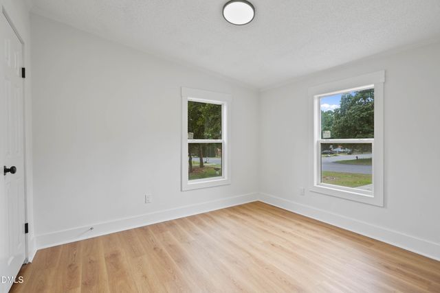 911 Heritage Way, Cameron, NC 28326