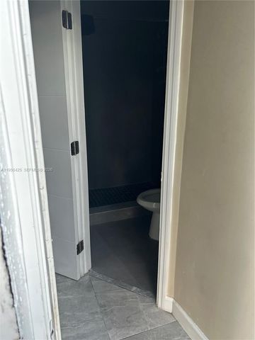 2300 NW 94th St 0, Miami, FL 33147