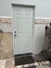 2300 NW 94th St 0, Miami, FL 33147