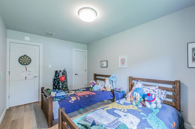 10243 Missel Thrush DR, Austin, TX 78750