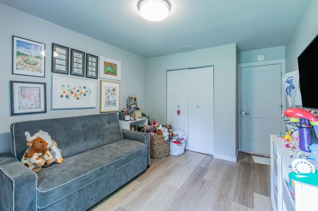 10243 Missel Thrush DR, Austin, TX 78750