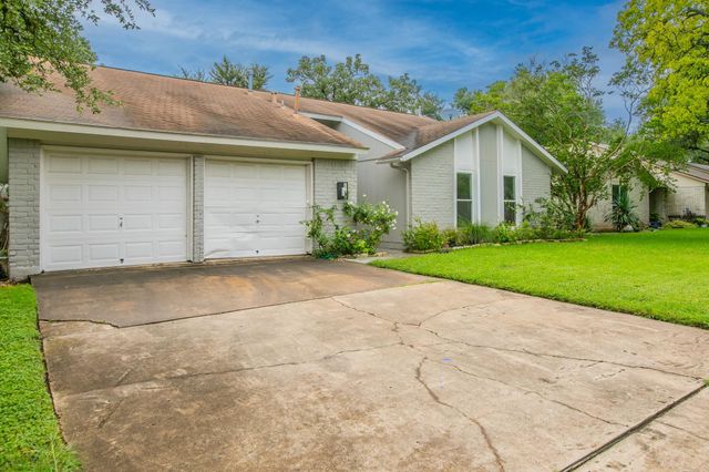 10243 Missel Thrush DR, Austin, TX 78750