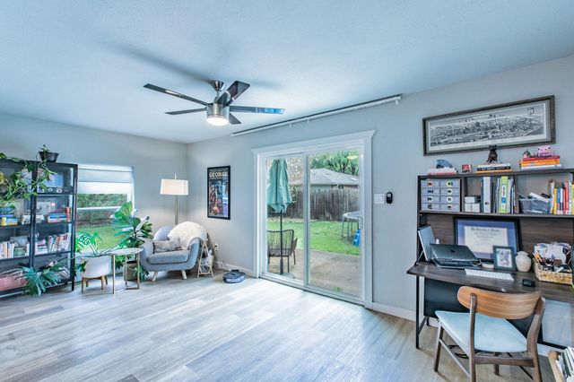10243 Missel Thrush DR, Austin, TX 78750