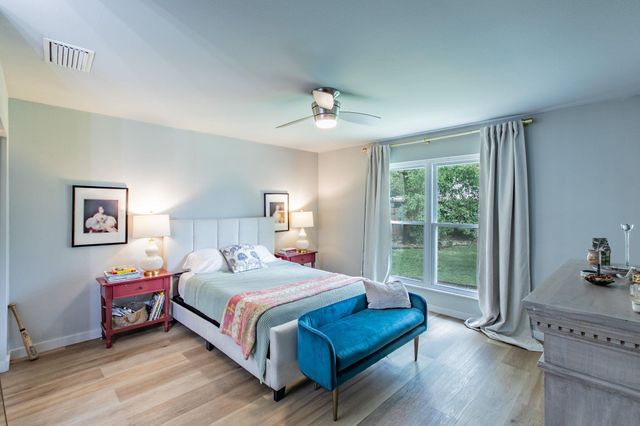 10243 Missel Thrush DR, Austin, TX 78750