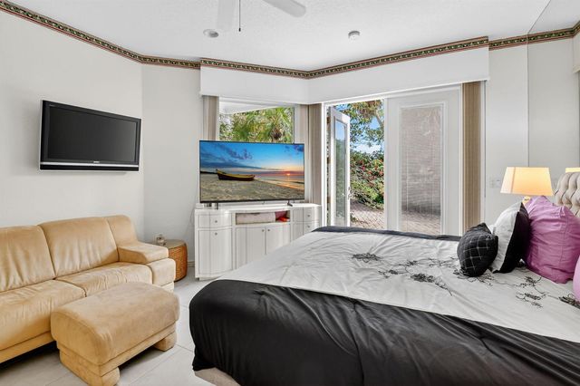 16670 Senterra Drive, Delray Beach, FL 33484