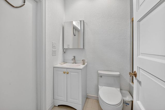 16670 Senterra Drive, Delray Beach, FL 33484