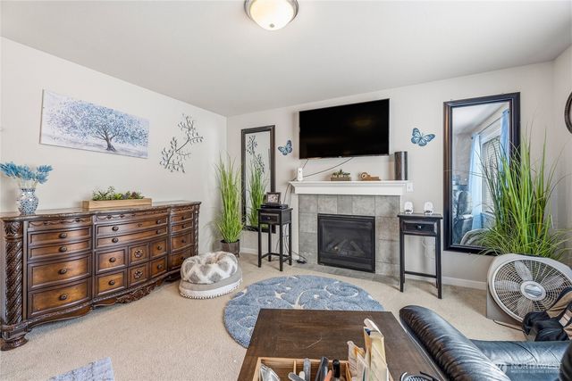 1420 E Gateway Heights Loop, Sedro Woolley, WA 98284