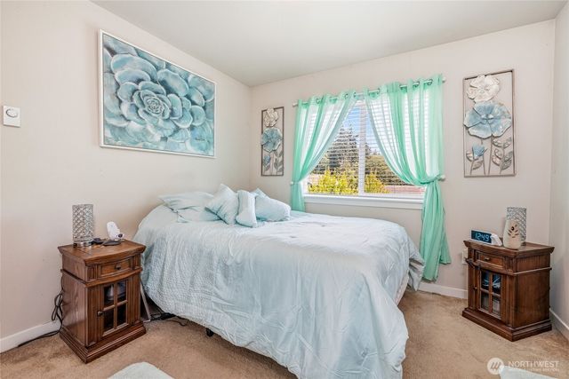 1420 E Gateway Heights Loop, Sedro Woolley, WA 98284