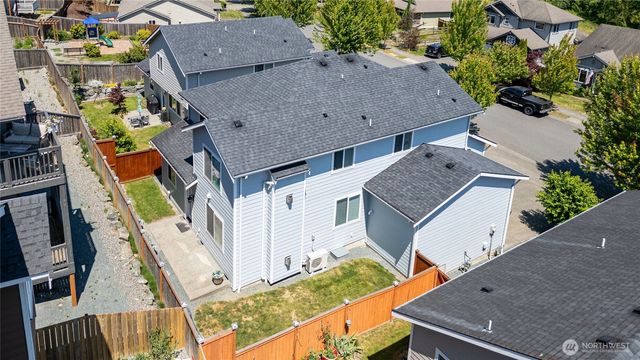 1420 E Gateway Heights Loop, Sedro Woolley, WA 98284