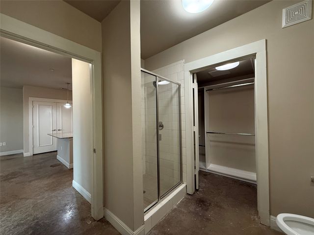 801 N Bishop Avenue 1-102, Dallas, TX 75208