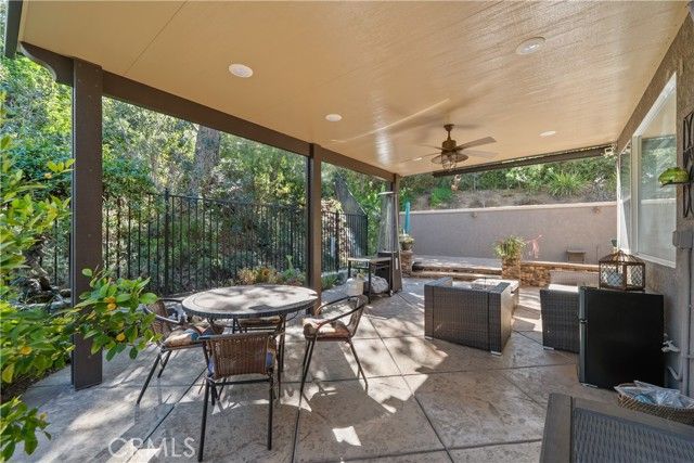 21736 Redwood Canyon, Saugus (santa Clarita), CA 91390