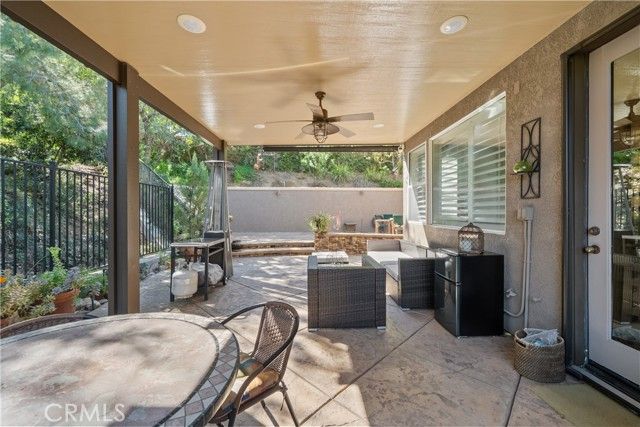 21736 Redwood Canyon, Saugus (santa Clarita), CA 91390