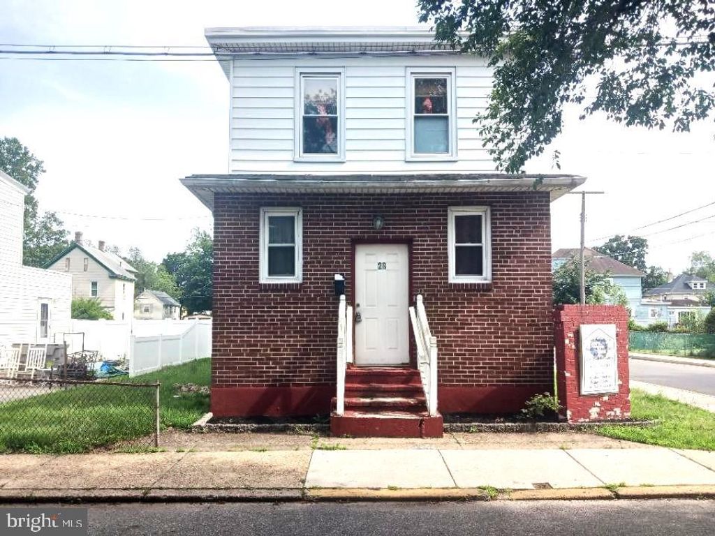 28 W JEFFERSON ST, PAULSBORO, NJ 08066 — exterior