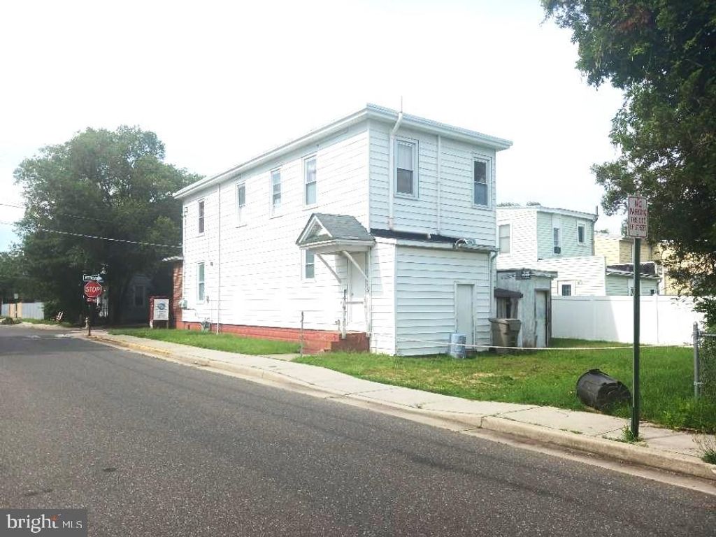 28 W JEFFERSON ST, PAULSBORO, NJ 08066 — photo 5