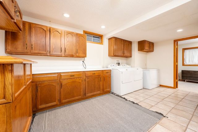 7020 Hickory Lane, Urbandale, IA 50322