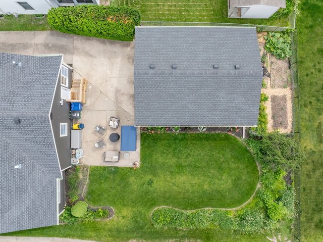 7020 Hickory Lane, Urbandale, IA 50322