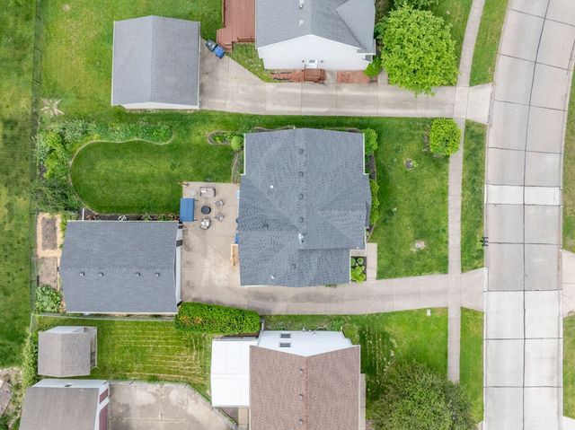 7020 Hickory Lane, Urbandale, IA 50322