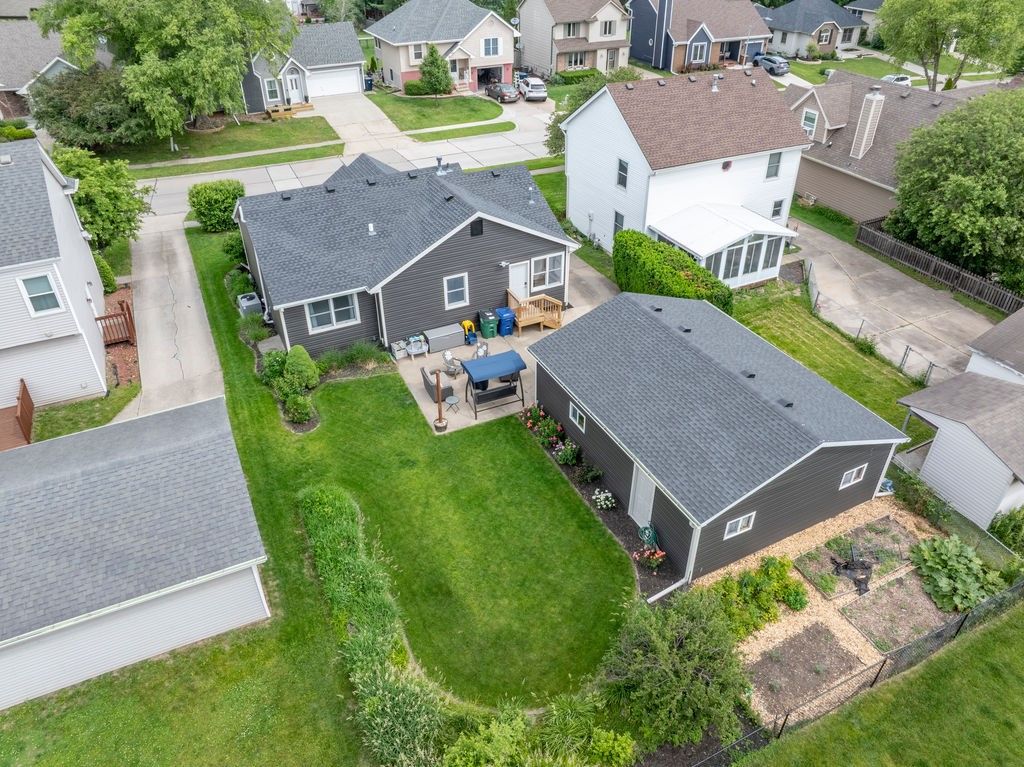 7020 Hickory Lane, Urbandale, IA 50322