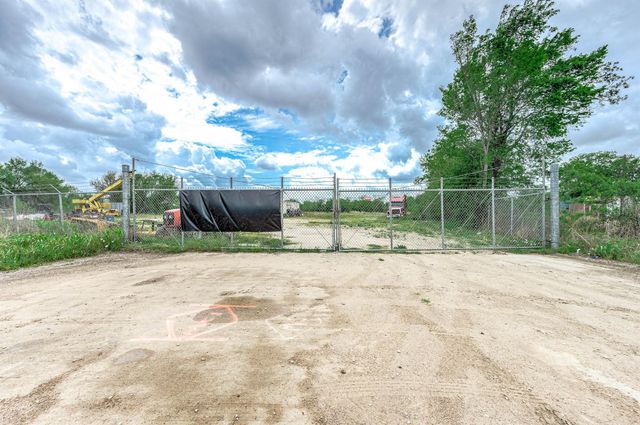 22652 Highway 6, Alvin, TX 77511