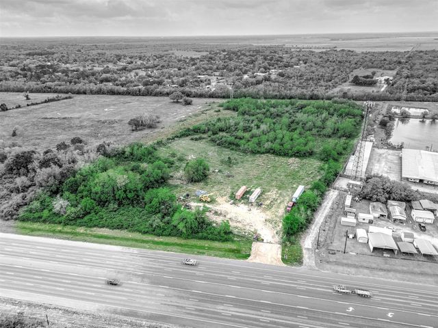 22652 Highway 6, Alvin, TX 77511
