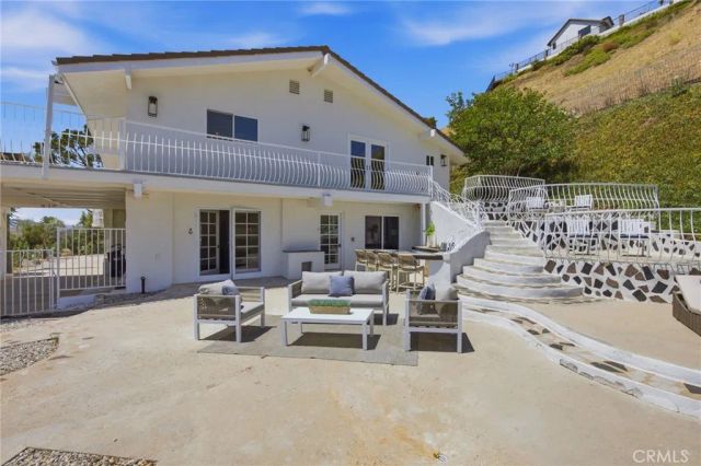 150 Saddlebow Road, Bell Canyon, CA 91307