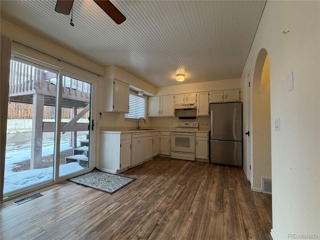 4660 N Carefree Cir, Colorado Springs, CO 80917