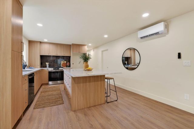 1422 Potrero Way, Sacramento, CA 95822