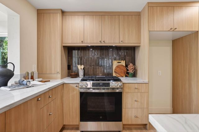 1422 Potrero Way, Sacramento, CA 95822