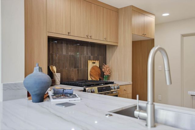 1422 Potrero Way, Sacramento, CA 95822