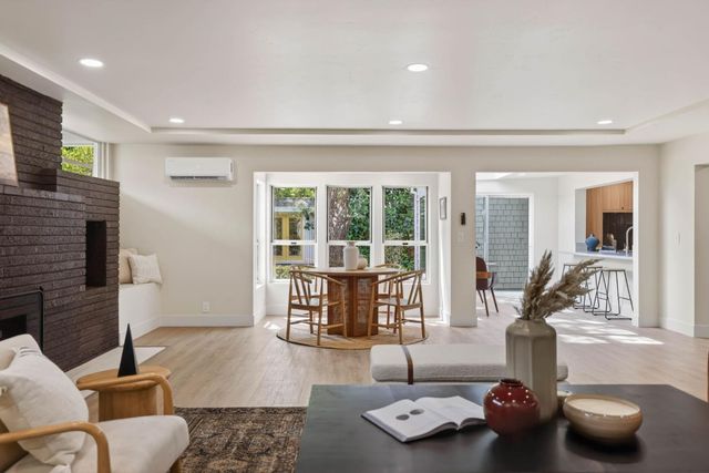 1422 Potrero Way, Sacramento, CA 95822