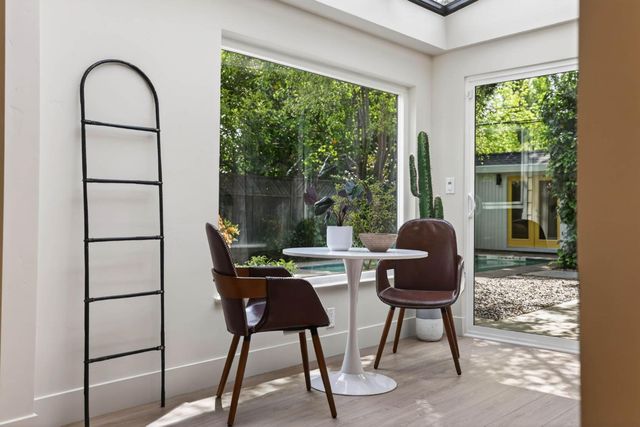 1422 Potrero Way, Sacramento, CA 95822