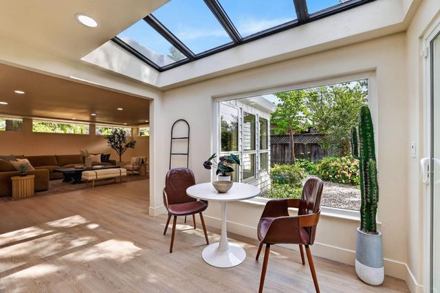 1422 Potrero Way, Sacramento, CA 95822